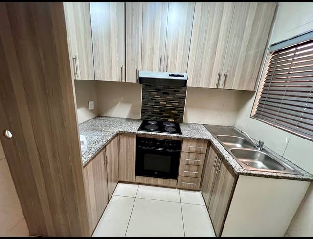 2 BEDROOM APARTMENT FOR SALE IN WATERVAL PARK